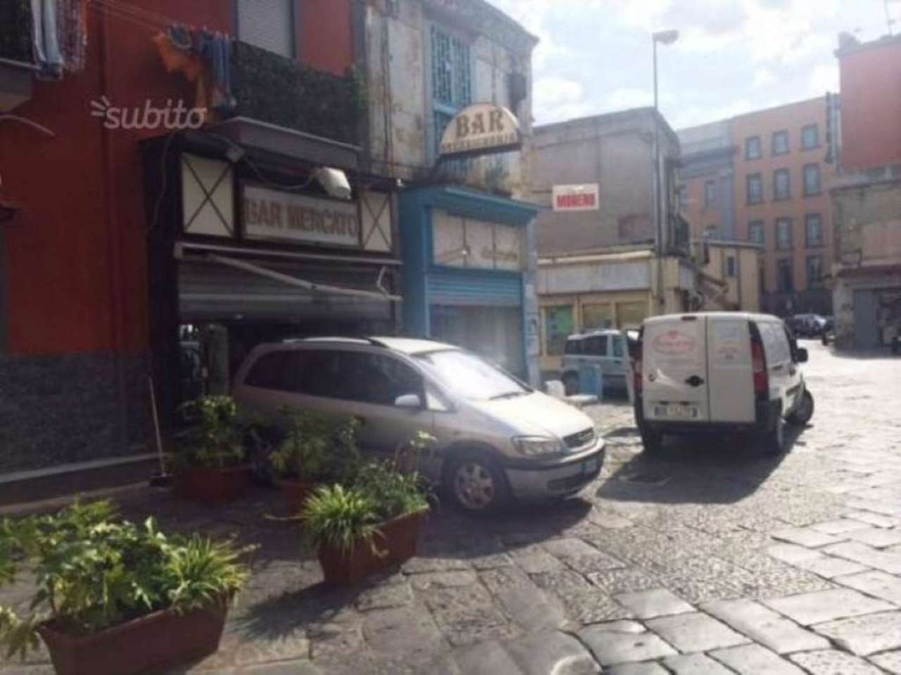 Negozio - Loc.Com. NAPOLI vendita  MERCATO mercato 2P IMMOBILIARE