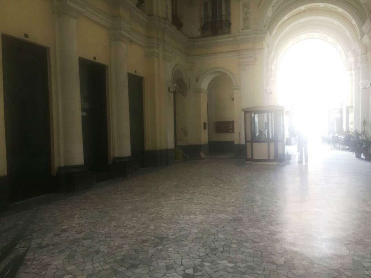Negozio - Loc.Com. NAPOLI affitto  MERCATO NICOLA AMORE 2P IMMOBILIARE