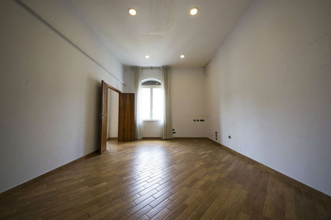 Ufficio - Loc.Com. NAPOLI affitto  SAN LORENZO MILANO 2P IMMOBILIARE