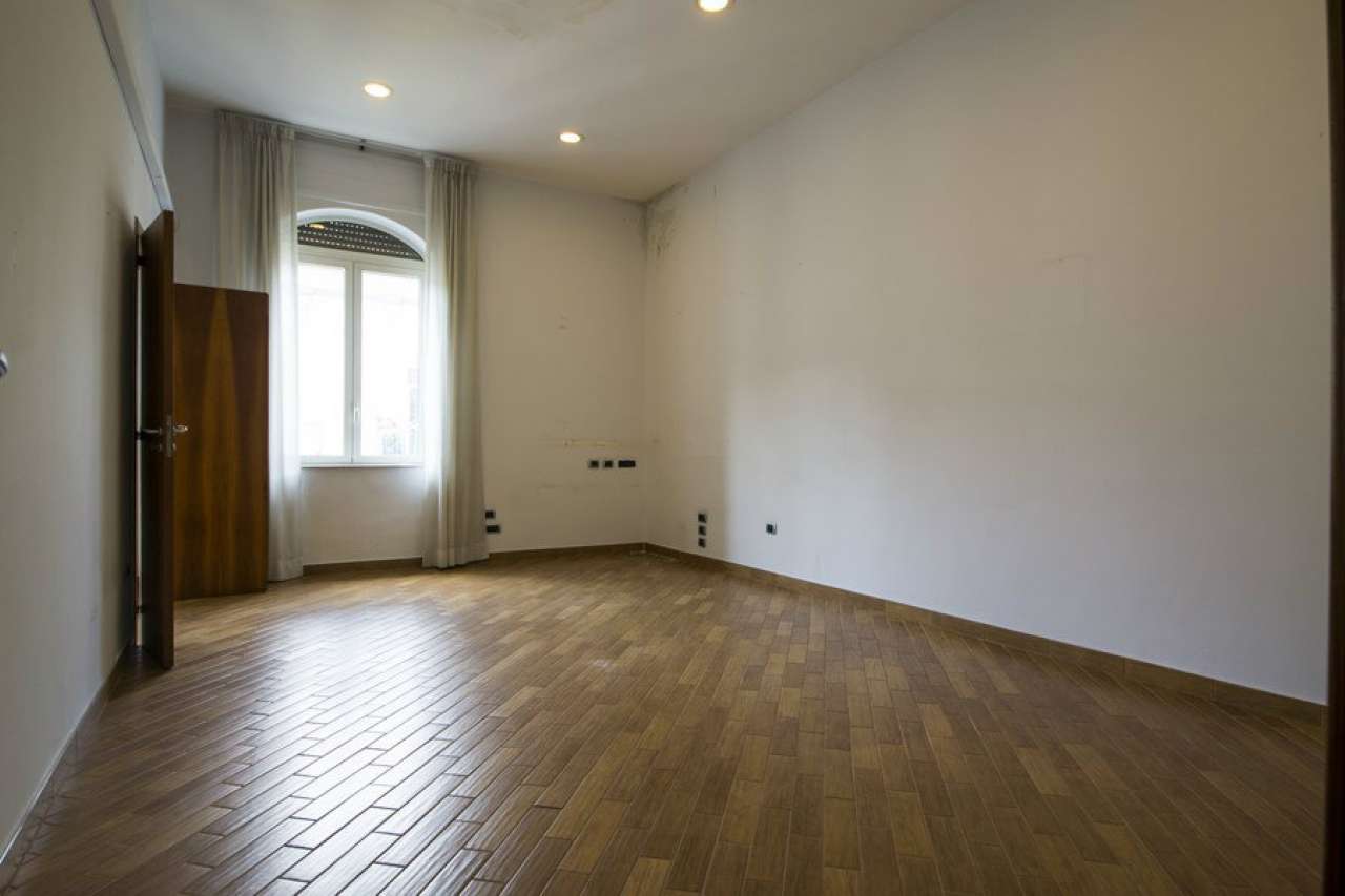 Ufficio - Loc.Com. NAPOLI affitto  SAN LORENZO MILANO 2P IMMOBILIARE