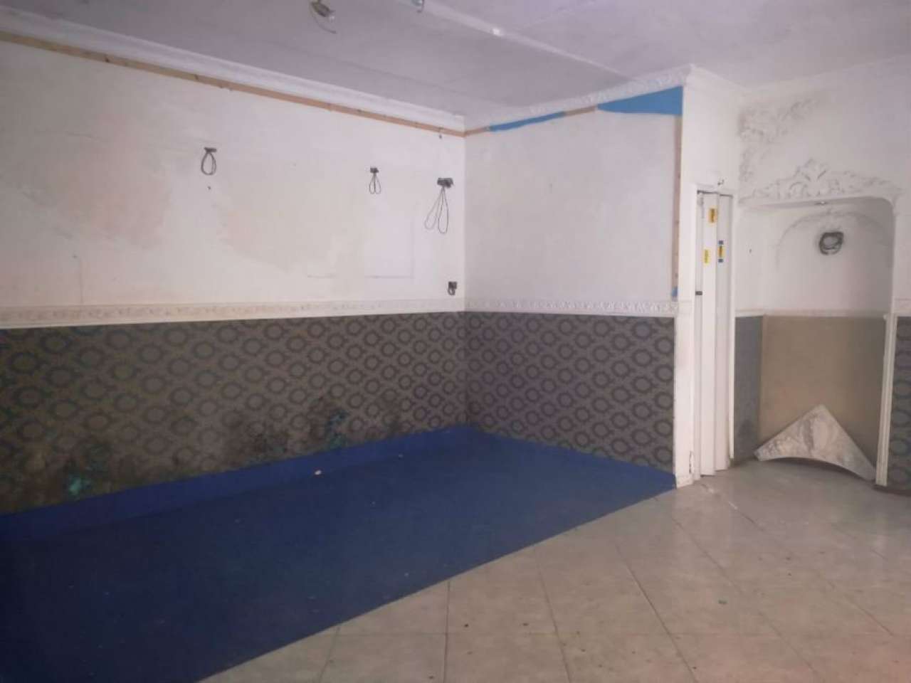Negozio - Loc.Com. NAPOLI vendita  MERCATO EMANUELE DE DEO 2P IMMOBILIARE