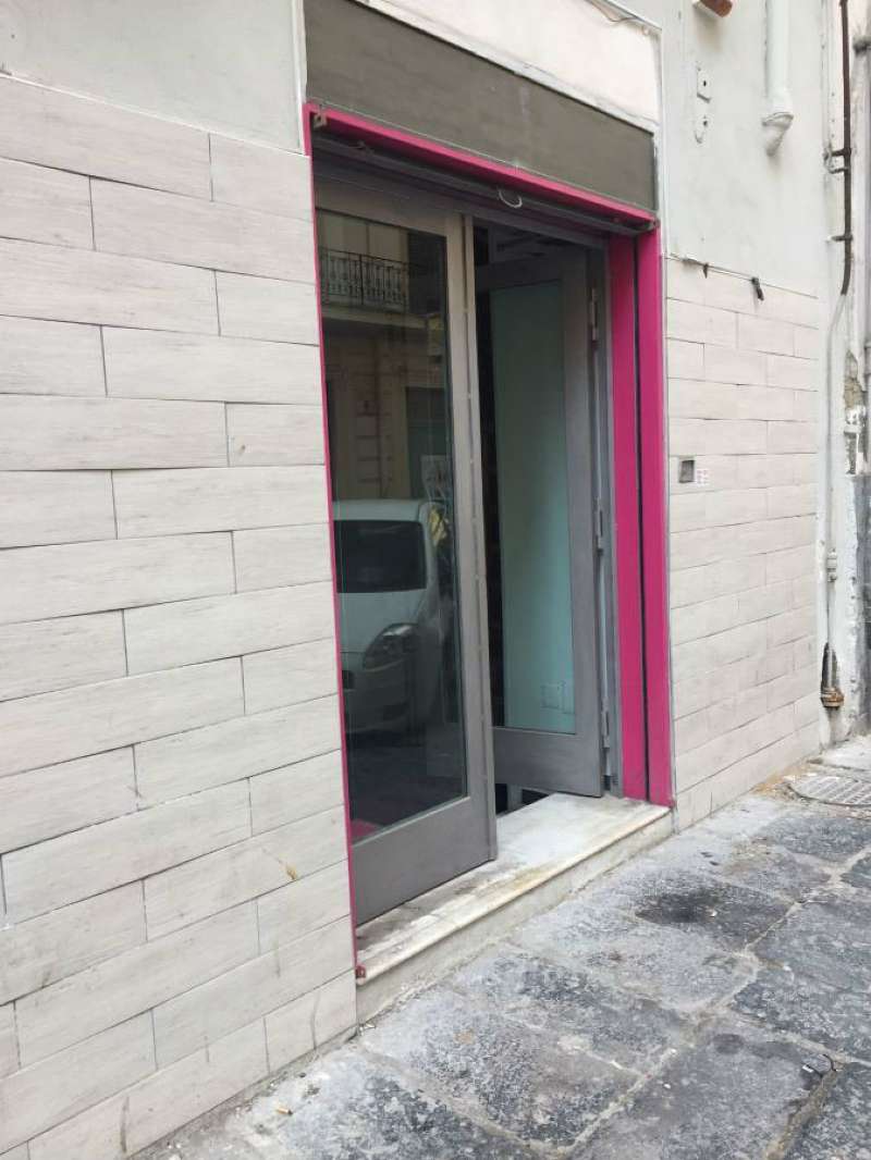 Negozio - Loc.Com. NAPOLI vendita  SAN LORENZO CAMILLO PORZIO 2P IMMOBILIARE