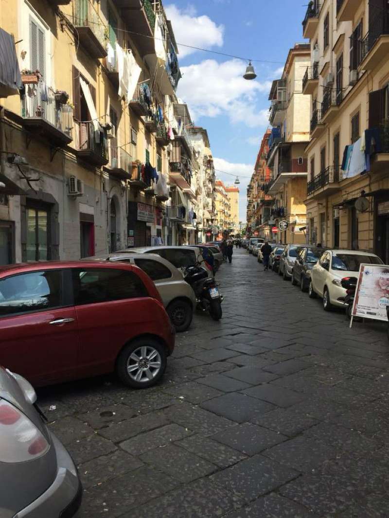 Negozio - Loc.Com. NAPOLI vendita  SAN LORENZO CAMILLO PORZIO 2P IMMOBILIARE