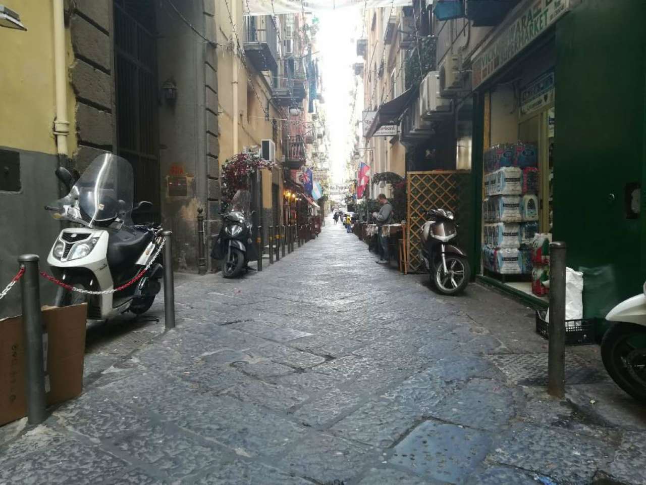 Negozio - Loc.Com. NAPOLI affitto  CHIAIA LUNGO GELSO 2P IMMOBILIARE