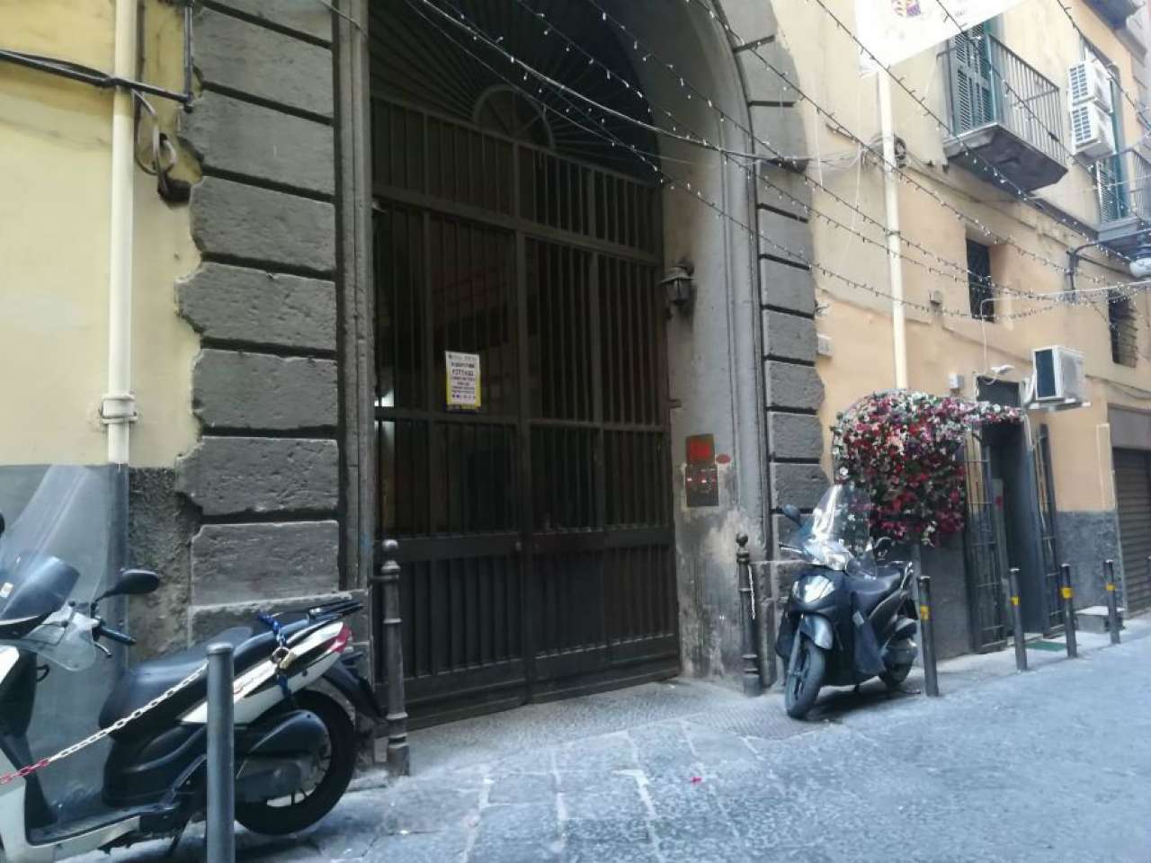 Negozio - Loc.Com. NAPOLI affitto  CHIAIA LUNGO GELSO 2P IMMOBILIARE