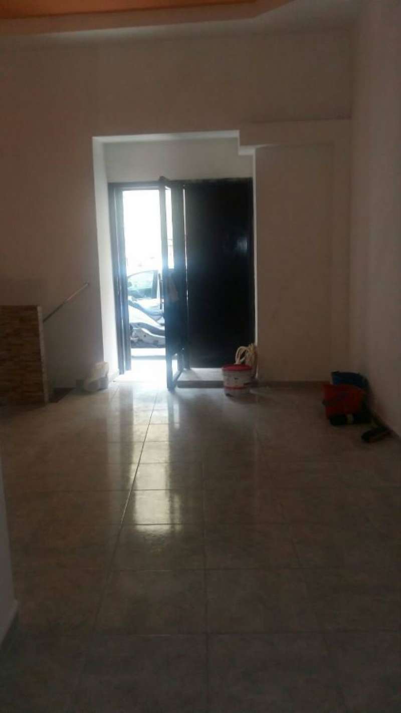 Negozio - Loc.Com. NAPOLI vendita  MERCATO ANTONIETTA DE PACE 2P IMMOBILIARE