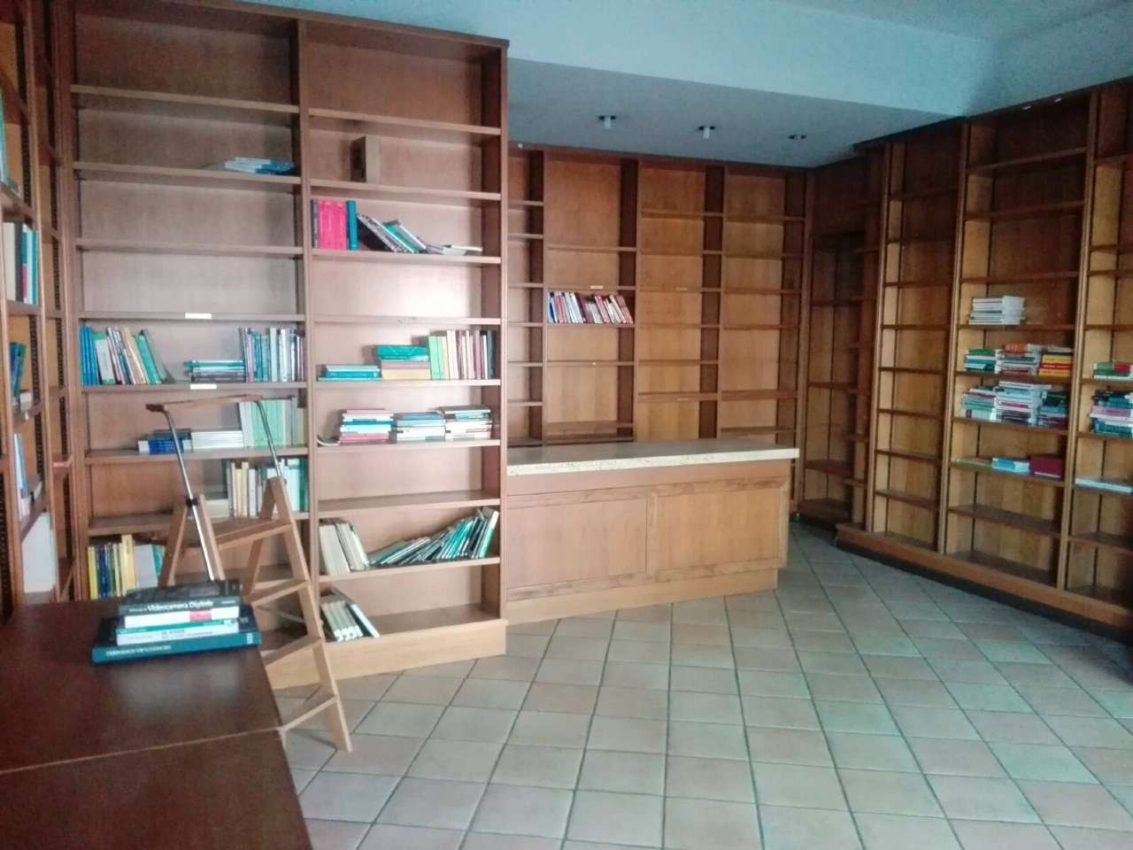 Negozio - Loc.Com. ROMA vendita  Centro storico SAN MARTINO DELLA BATTAGLIA STILE CASA
