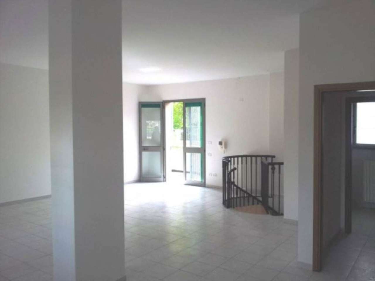 Negozio - Loc.Com. MILANO vendita  CERTOSA Carlo Perini Stima Immobiliare