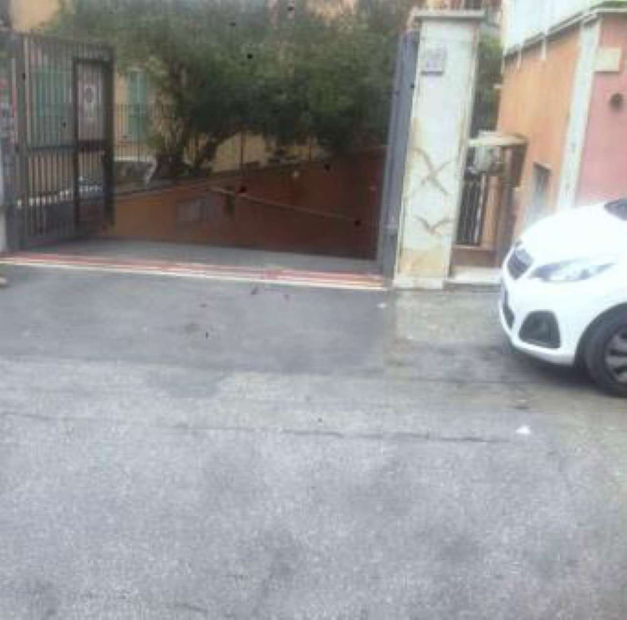 Box auto - Posto auto ROMA vendita  BOCCEA  Roma Uno Servizi Immobiliari