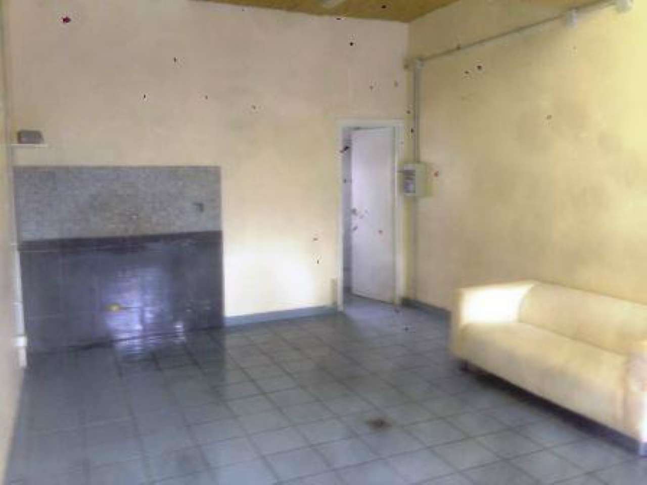 Negozio - Loc.Com. ROMA affitto  TOMBA DI NERONE (ZONA DELLA XX MUN.) MANFREDI AZZARITA Roma Uno Servizi Immobiliari