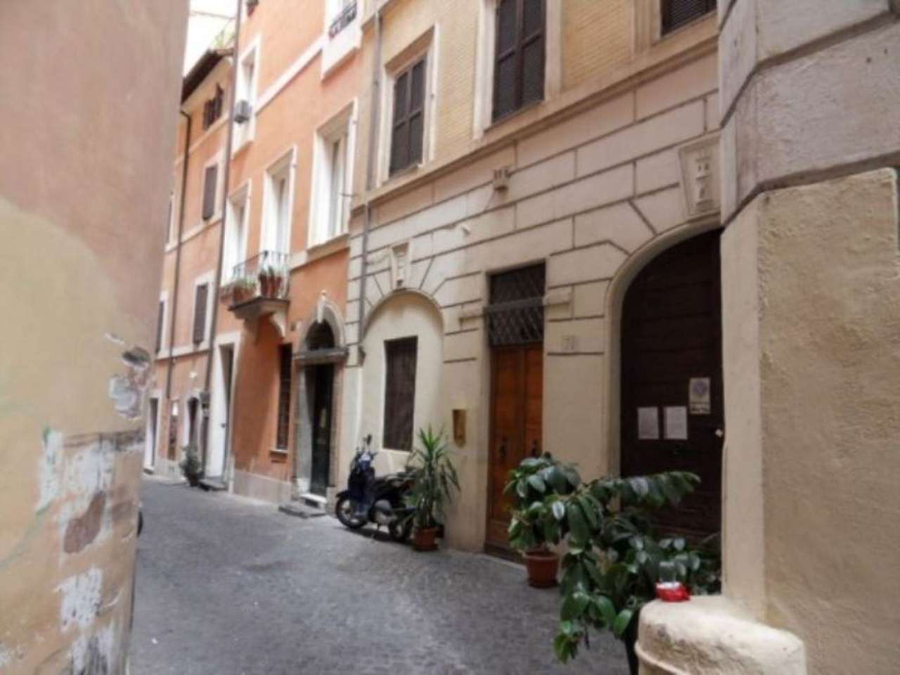 Appartamento ROMA vendita  Centro storico di Trevi Loyimmobiliare S.R.L.