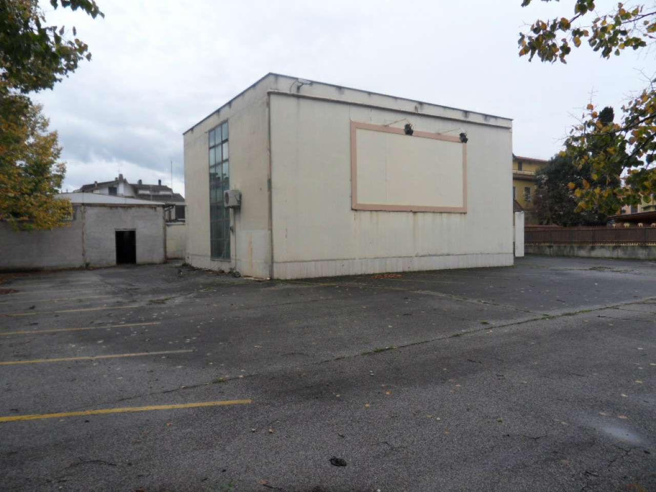 Negozio - Loc.Com. ROMA affitto  CASTELVERDE massa di san giuliano Loyimmobiliare S.R.L.