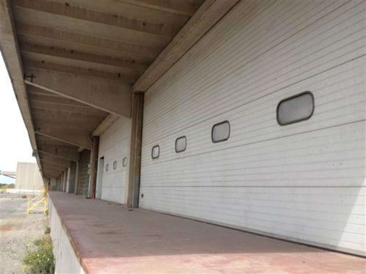 Capannoni (Tutti) ROMA affitto  CASALONE Via di Salone Loyimmobiliare S.R.L.