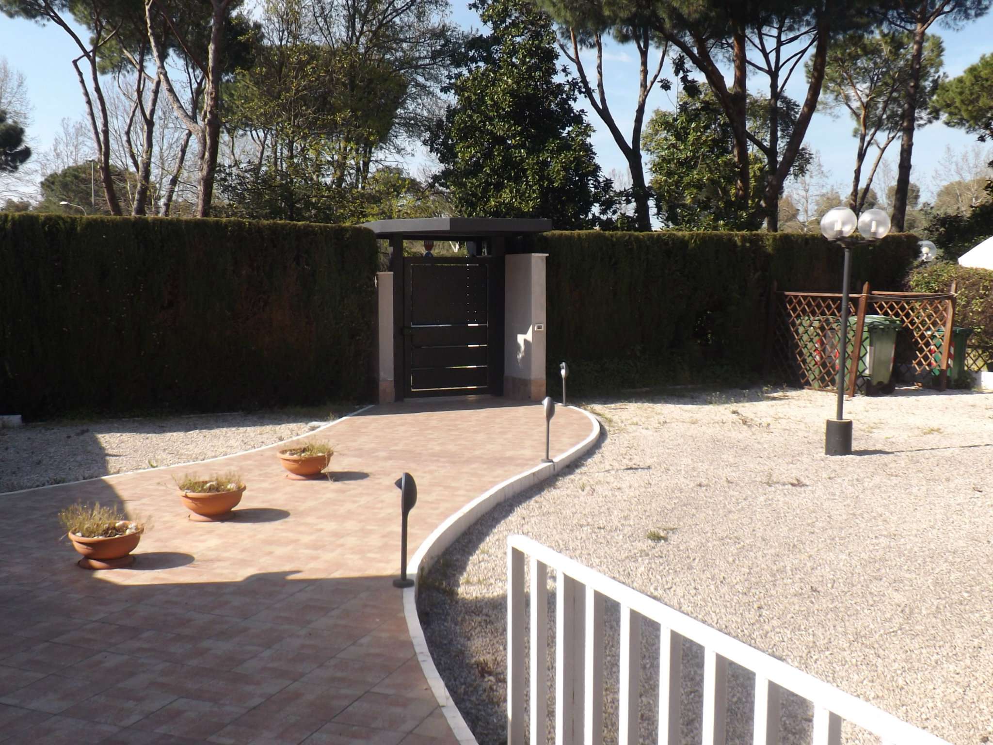 Ufficio - Loc.Com. ROMA affitto  ARDEATINO  benedetto stay Rv immobiliare