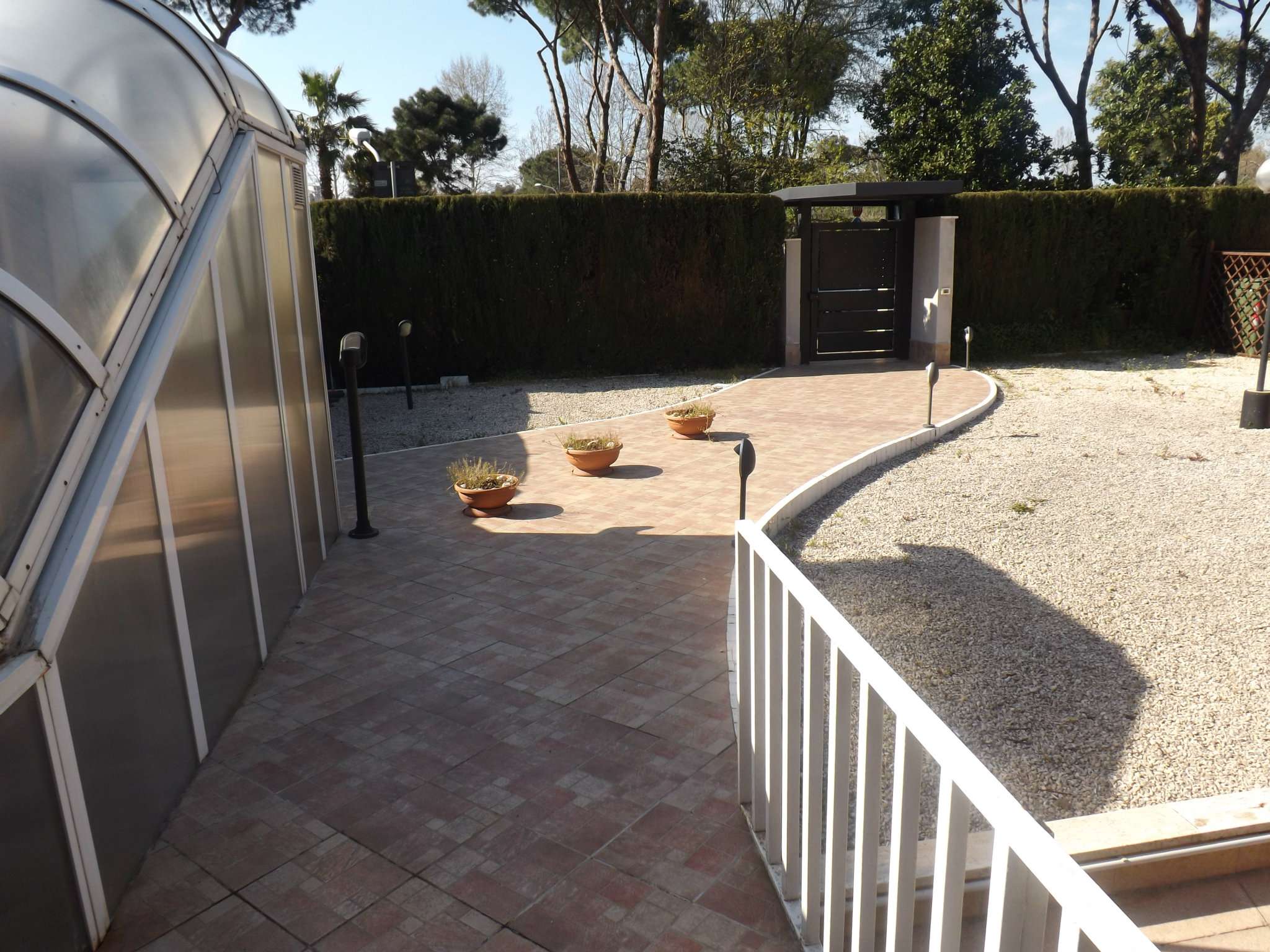 Ufficio - Loc.Com. ROMA affitto  ARDEATINO  benedetto stay Rv immobiliare