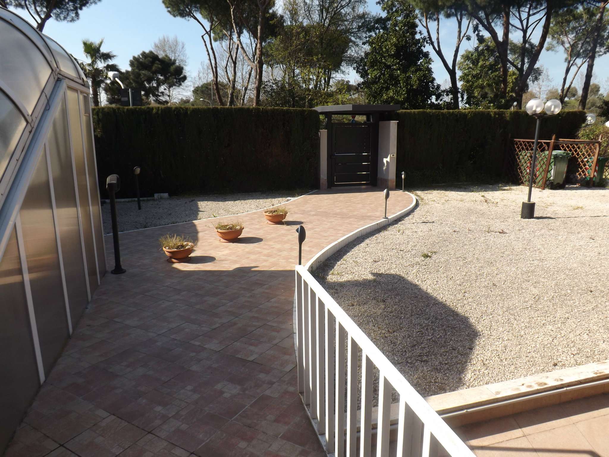 Ufficio - Loc.Com. ROMA affitto  ARDEATINO  benedetto stay Rv immobiliare