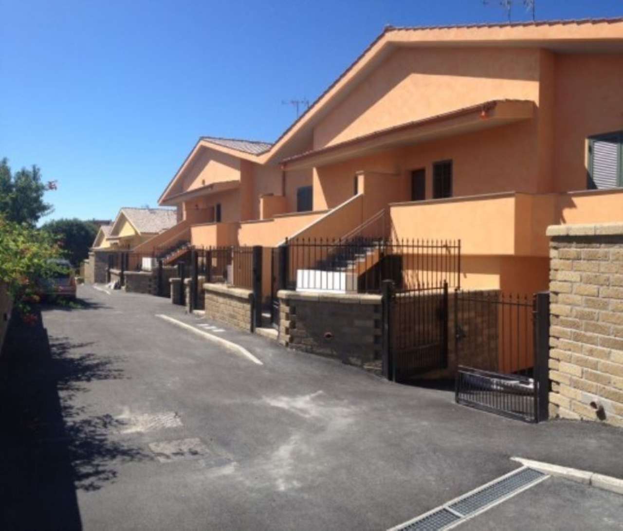 Villa Affiancata - Schiera ROMA vendita  VALLE SANTA Quarona BROKER IMMOBILIARE