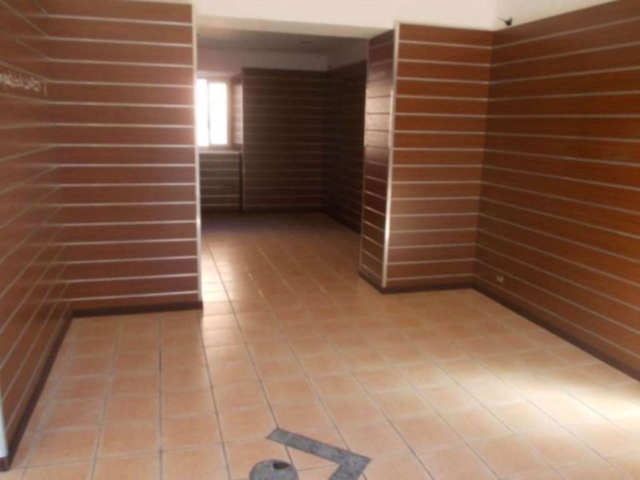 Negozio - Loc.Com. ROMA vendita  TOMBA DI NERONE (ZONA DELLA XX MUN.)  Cominvestimenti Srls