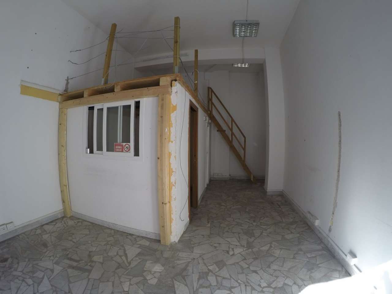 Negozio - Loc.Com. ROMA affitto  TUSCOLANO (VI MUN.) Marco Celio Rufo CLODIACASE servizi immobiliari