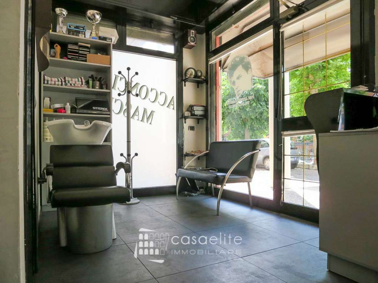 Negozio - Loc.Com. ROMA vendita  LAURENTINA Via Abigaille Zanetta CasaElite Roma Immobiliare