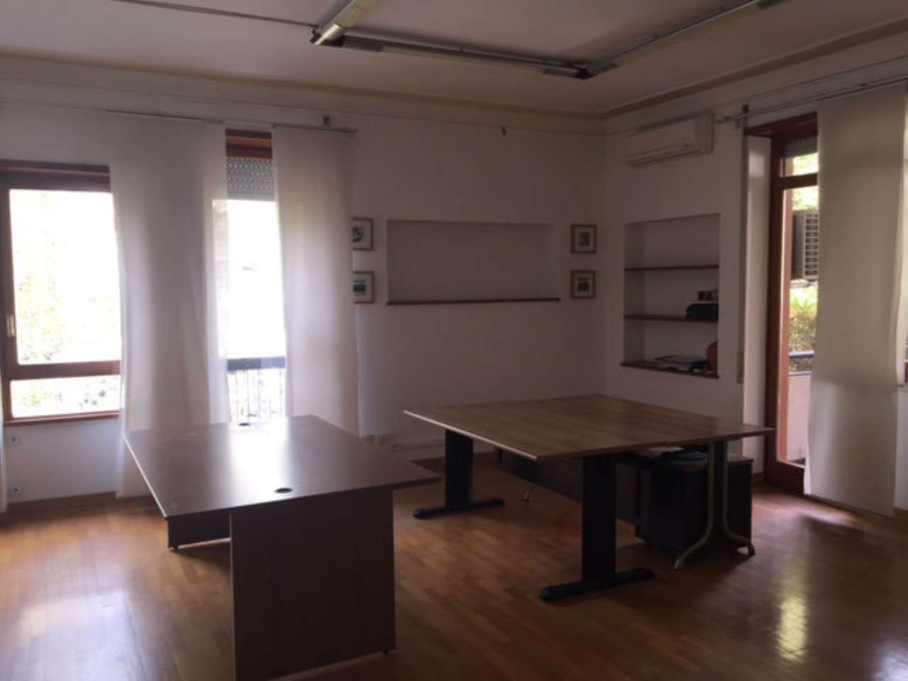 Ufficio - Loc.Com. ROMA vendita  PRATI FISCALI Via Dei Prati Fiscali Sviluppo Area