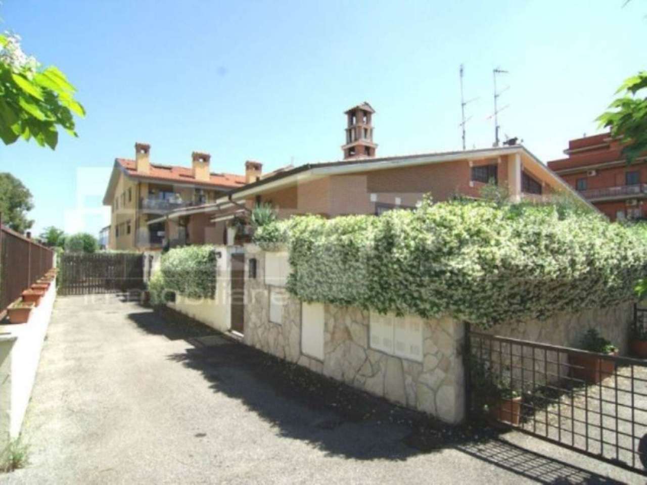 Villa ROMA vendita  BUFALOTTA Mildura INTERNO 3 SRL