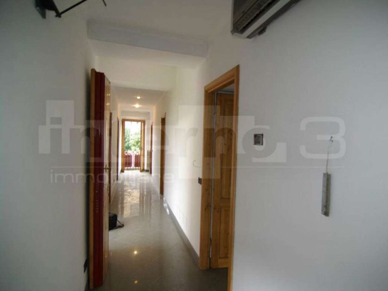 Ufficio - Loc.Com. ROMA vendita  ALESSANDRINO  delle Viole INTERNO 3 SRL