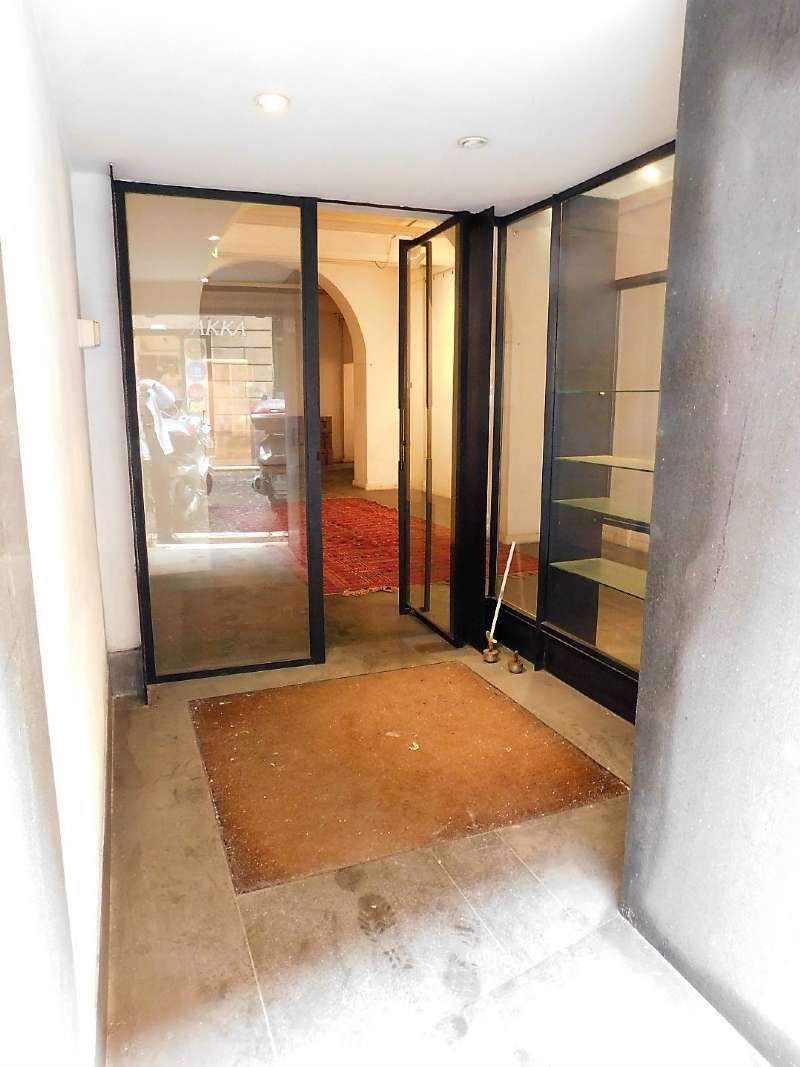 Negozio - Loc.Com. ROMA vendita  Centro storico Piè di Marmo Gruppo Cascino