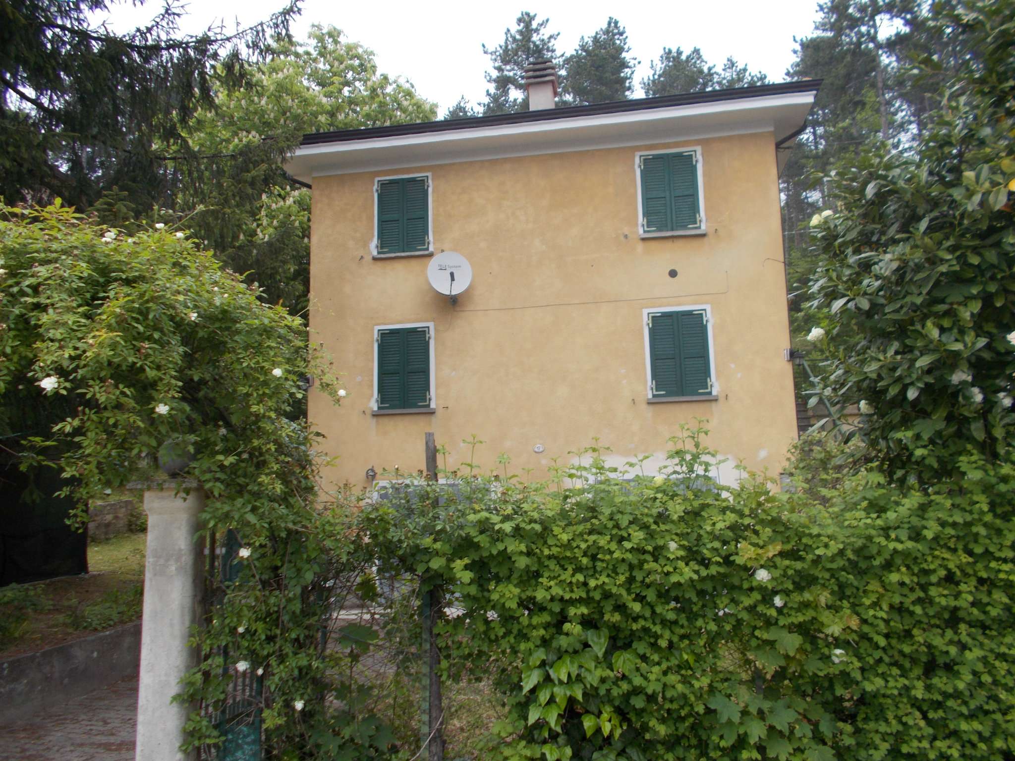  casina vendita quart:  studio quattro castella s.r.l.