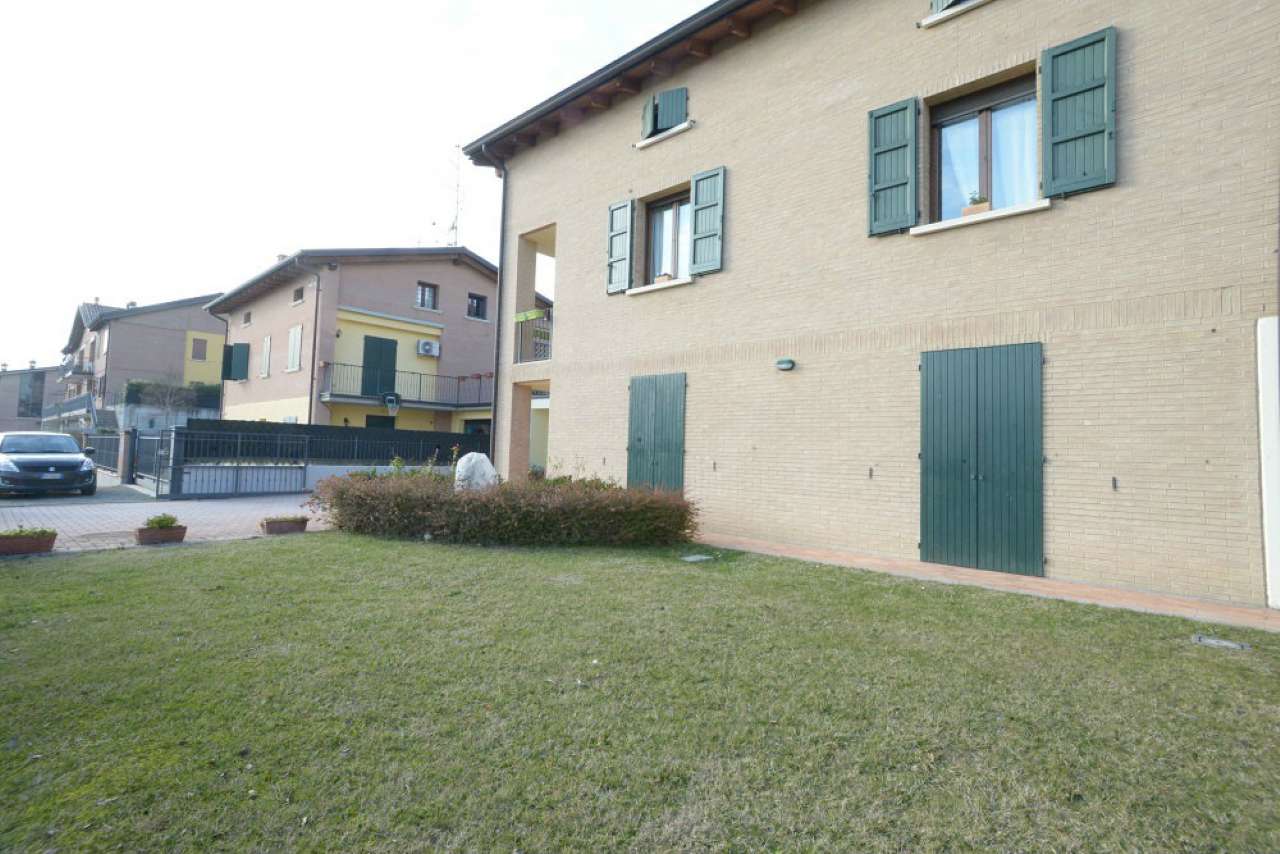 Villa Unifamiliare - Indipendente VEZZANO SUL CROSTOLO vendita    STUDIO QUATTRO CASTELLA S.R.L.