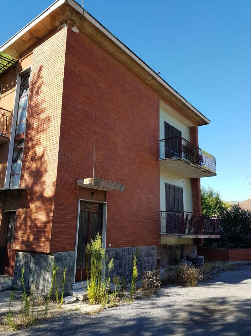  vigevano vendita quart:  realdom immobiliare