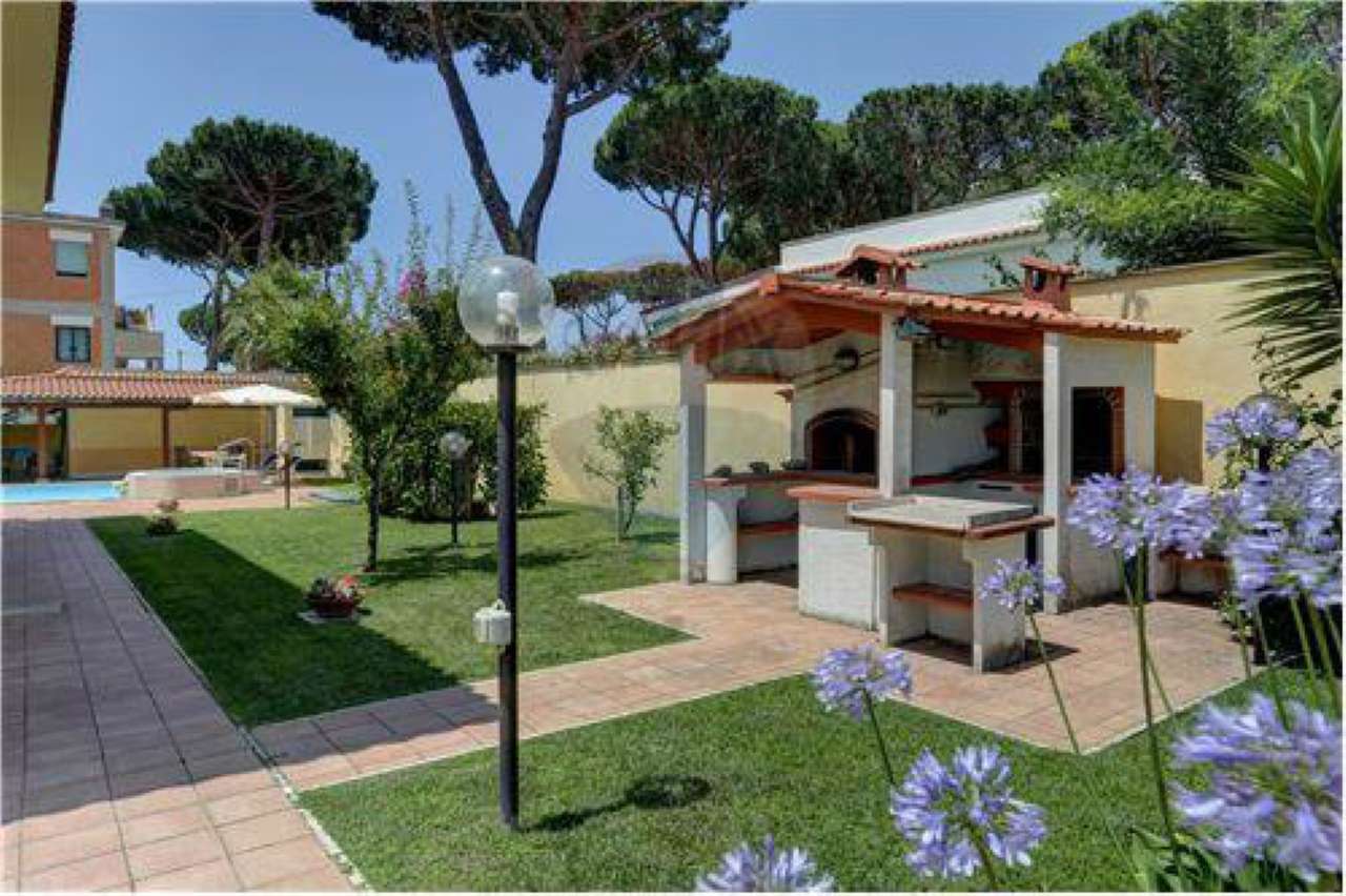 Villa Trifamiliare ANZIO vendita   GRAZIA FIORITA RE/MAX Domine