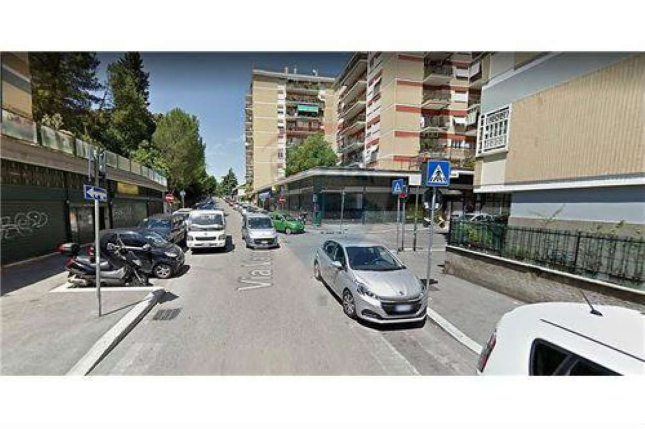 Negozio - Loc.Com. ROMA vendita  Tiburtina VACUNA RE/MAX Domine