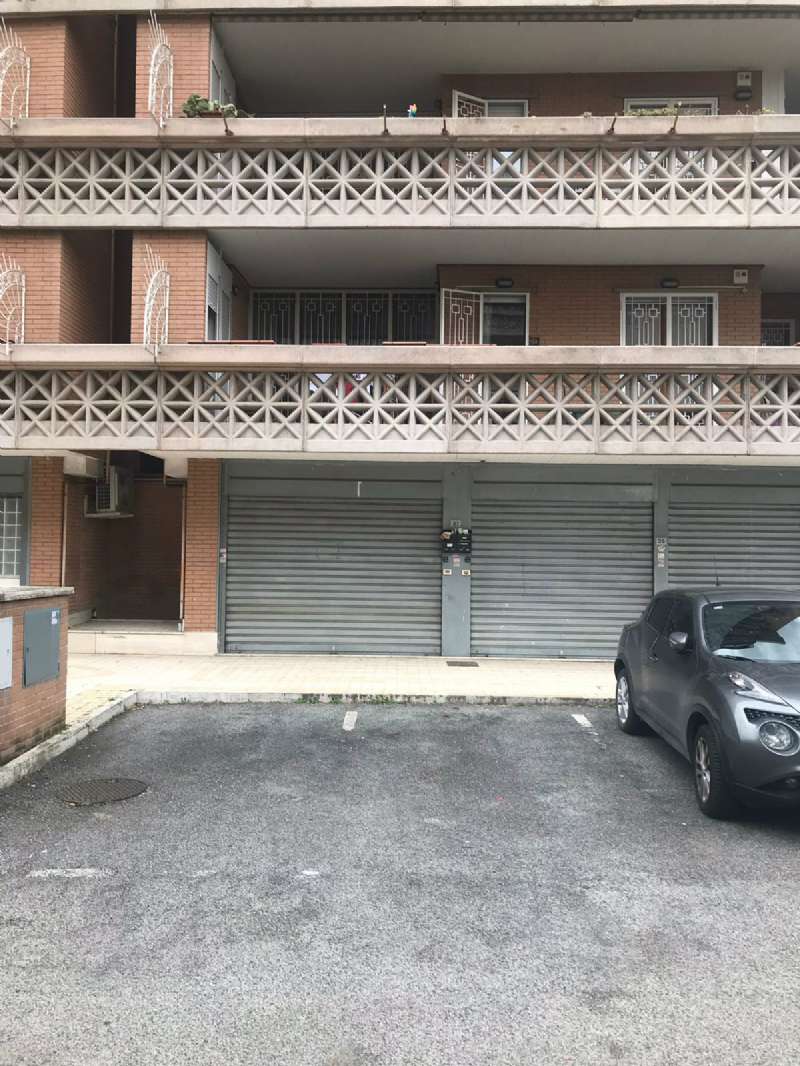 Negozio - Loc.Com. ROMA vendita  BUFALOTTA CARLO BERNARI RE/MAX Domine