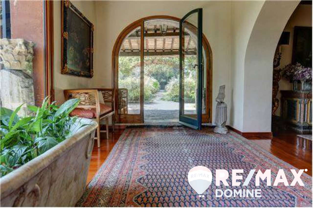 Villa ROMA vendita  Appia antica  RE/MAX Domine