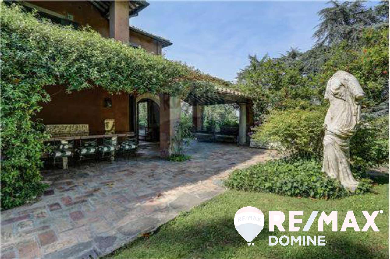 Villa ROMA vendita  Appia antica  RE/MAX Domine