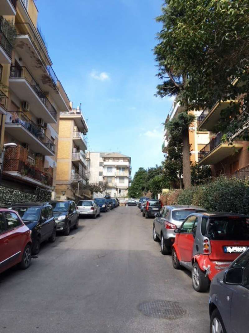 Appartamento ROMA vendita  TORREVECCHIA Claudia Muzio Punto Immobiliare Pineta Sacchetti