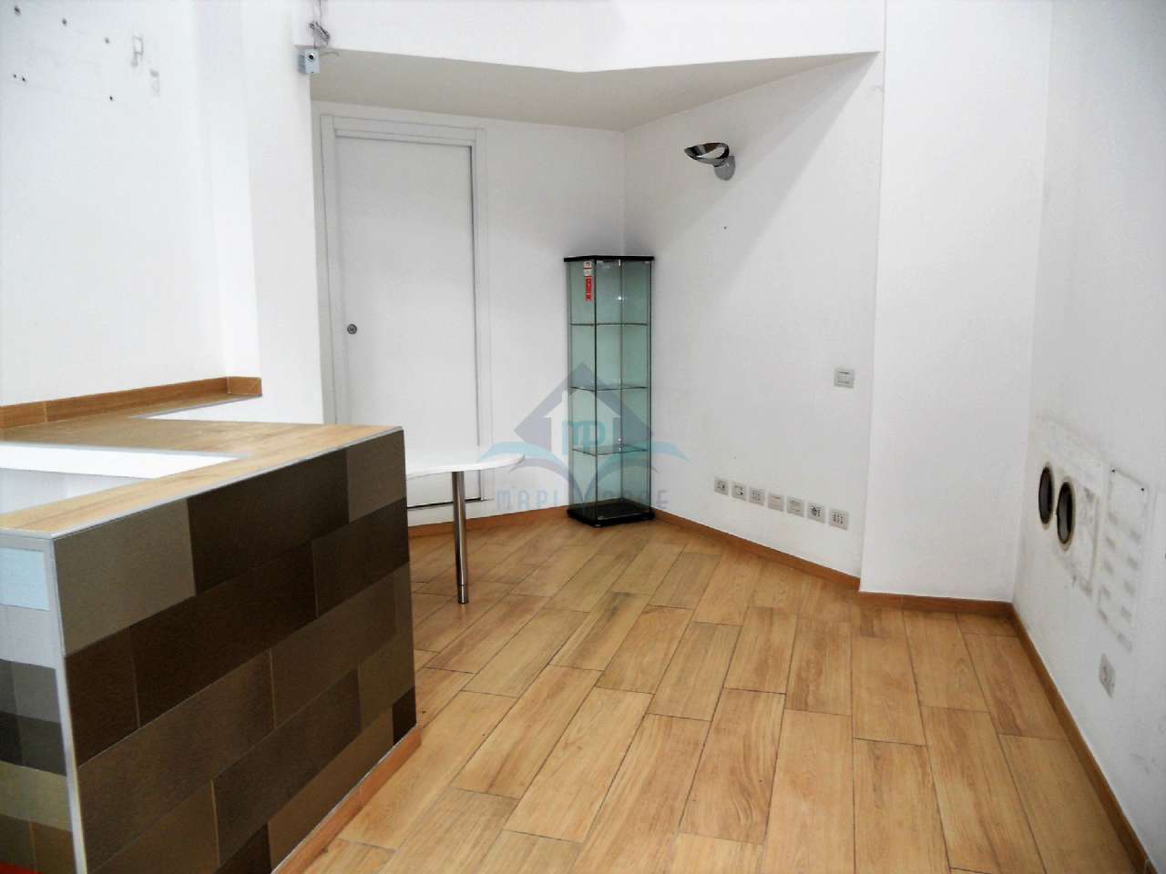 Negozio - Loc.Com. MILANO vendita  CORVETTO Umbria MAPI CASE