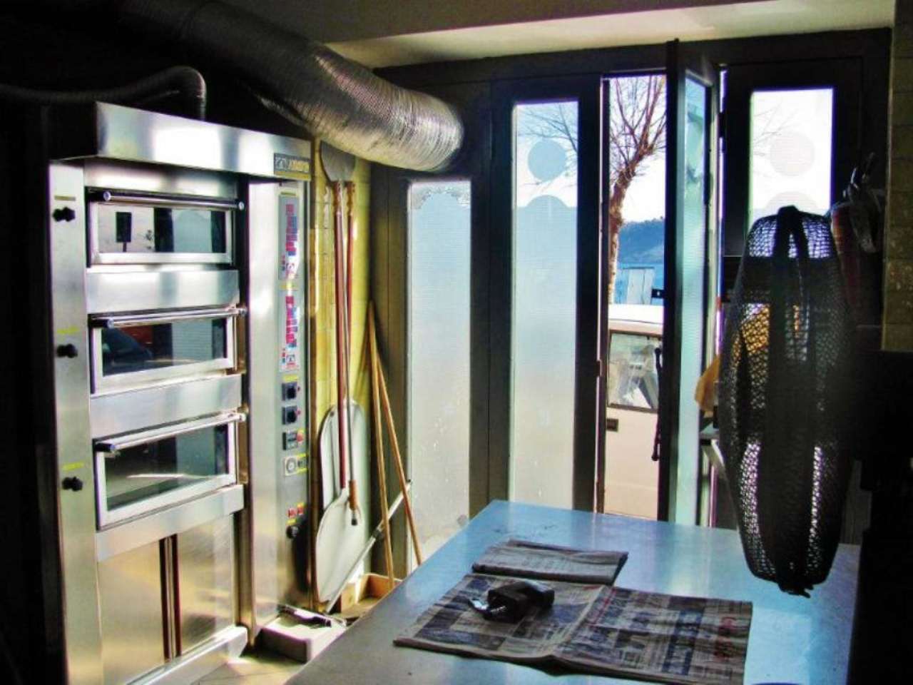 Negozio - Loc.Com. POZZUOLI affitto   Napoli Studio Lettera Immobiliare