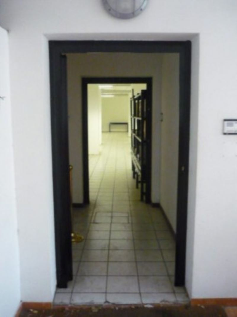 Negozio - Loc.Com. ROMA affitto  TUSCOLANO (VI MUN.)  GABETTI AGENZIA COLLI ALBANI TUSCOLANA