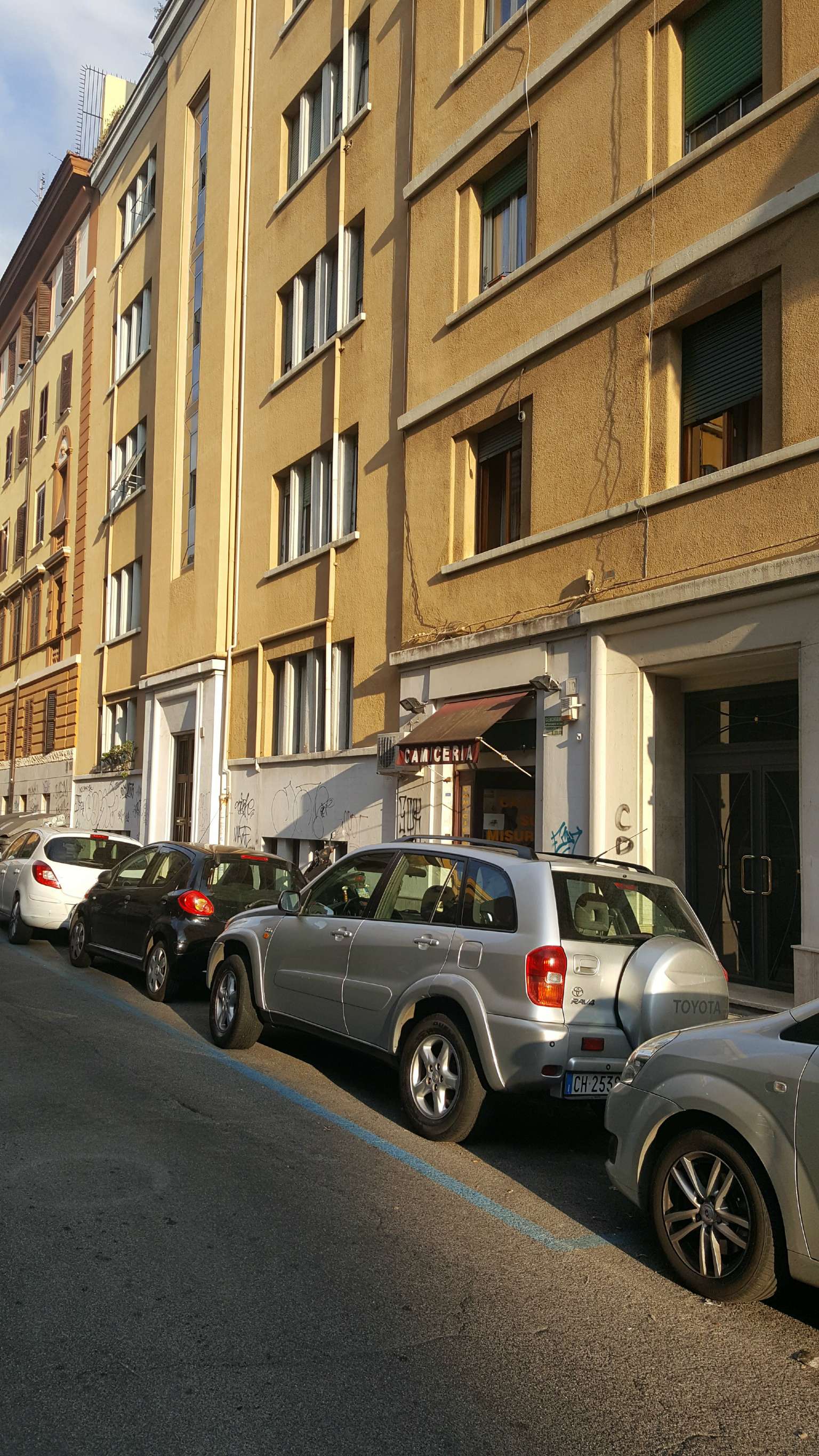 Negozio - Loc.Com. ROMA vendita  APPIA NUOVA Via Pescara GABETTI AGENZIA COLLI ALBANI TUSCOLANA