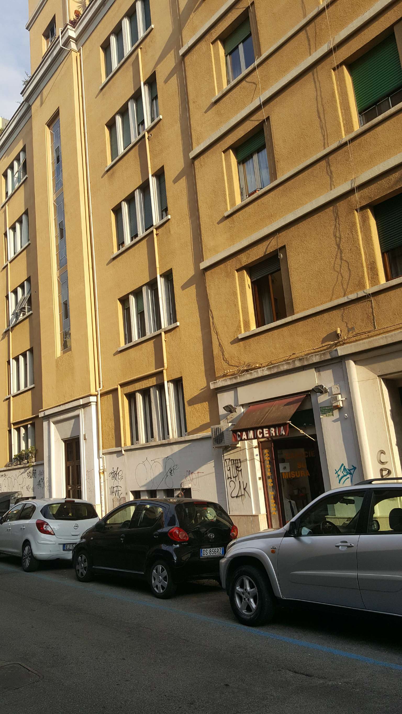 Negozio - Loc.Com. ROMA vendita  APPIA NUOVA Via Pescara GABETTI AGENZIA COLLI ALBANI TUSCOLANA
