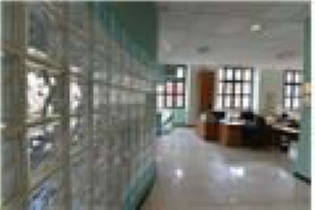  milano vendita quart: certosa fiducia-re-max