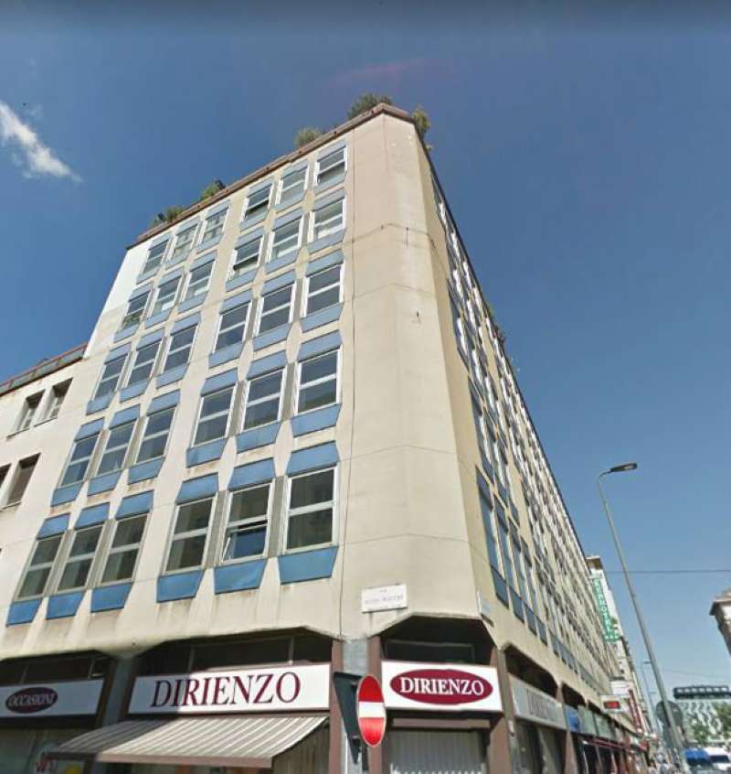Appartamento MILANO vendita  REPUBBLICA Vitruvio Fiducia Re/max
