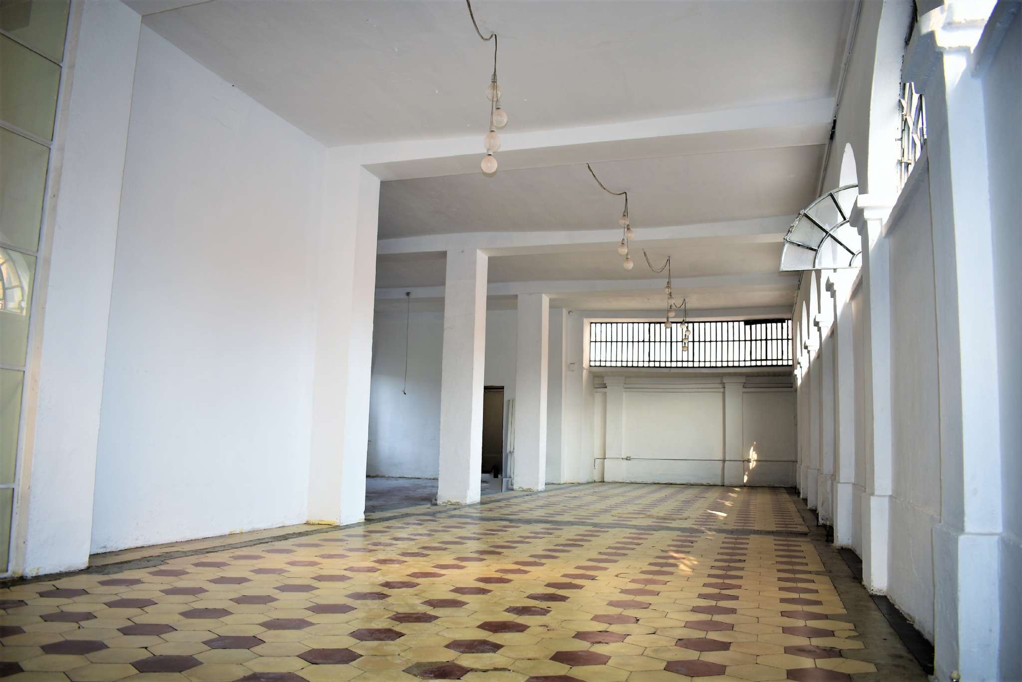 Show Room MILANO affitto  BOCCONI COL DI LANA Skyline RE Milano