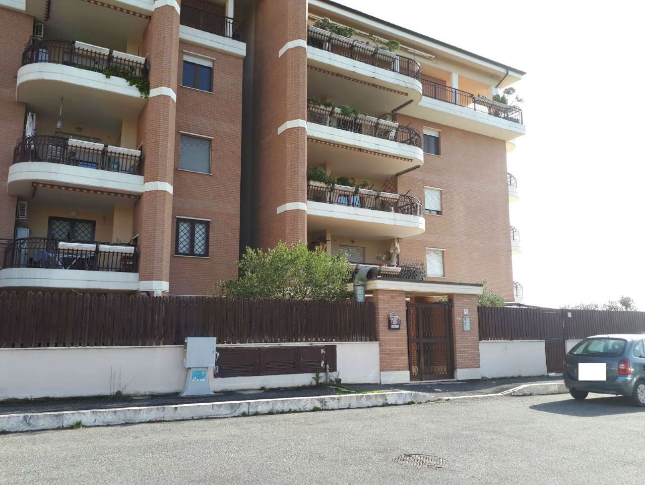 Appartamento POMEZIA vendita   Laerte Caterina Caruso Immobiliare