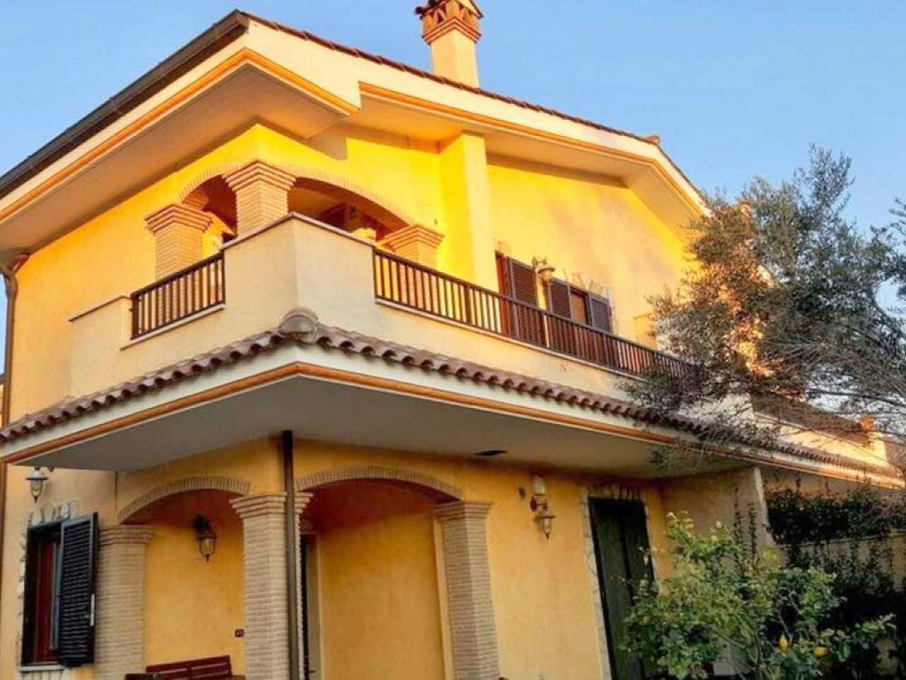 Villa POMEZIA vendita   dei Fiordalisi Caterina Caruso Immobiliare