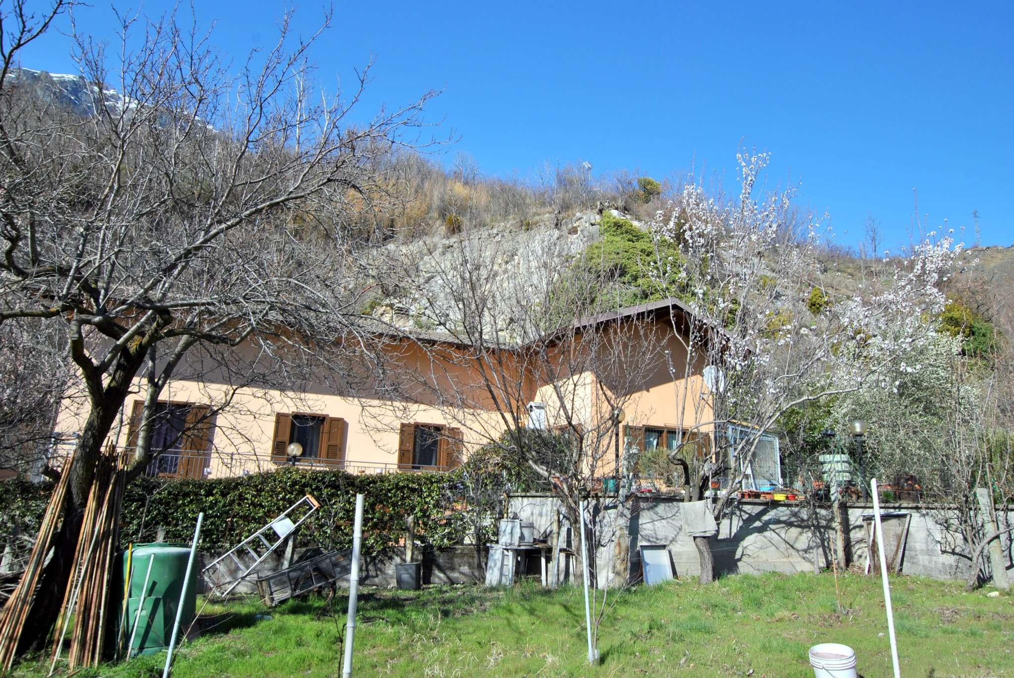 Villa Unifamiliare - Indipendente BUSSOLENO vendita   Via Rocca FC IMMOBILIARE