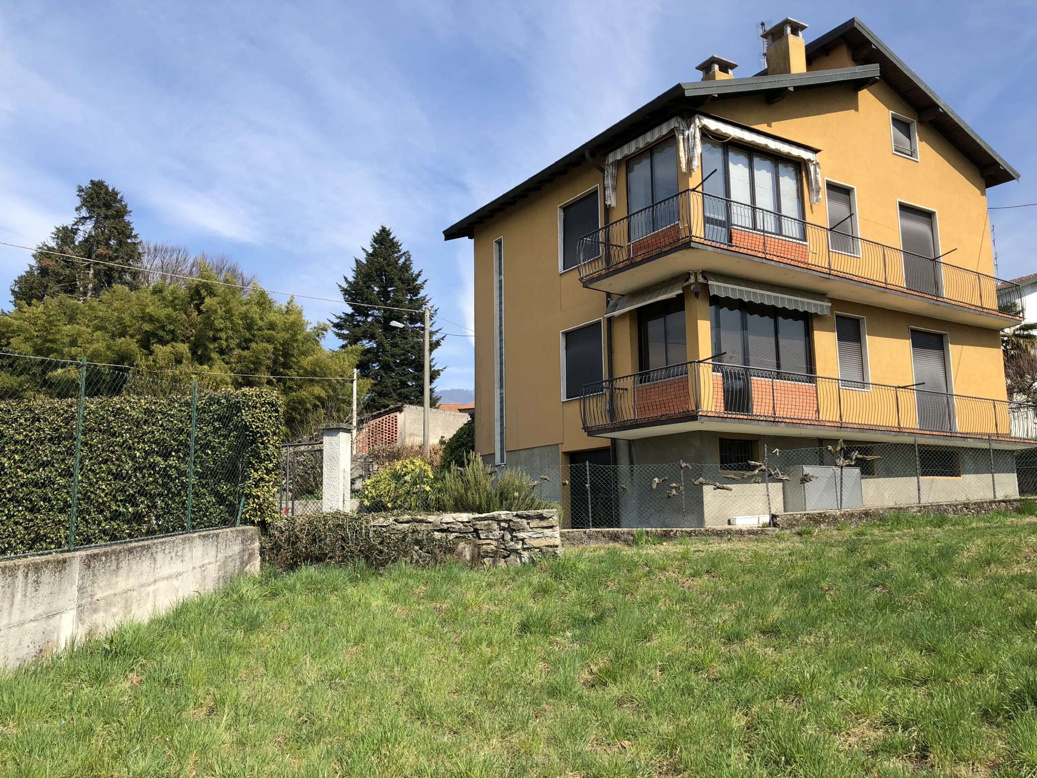 Villa Unifamiliare - Indipendente BARDELLO vendita    Immobiliare Euromed Gavirate s.a.s