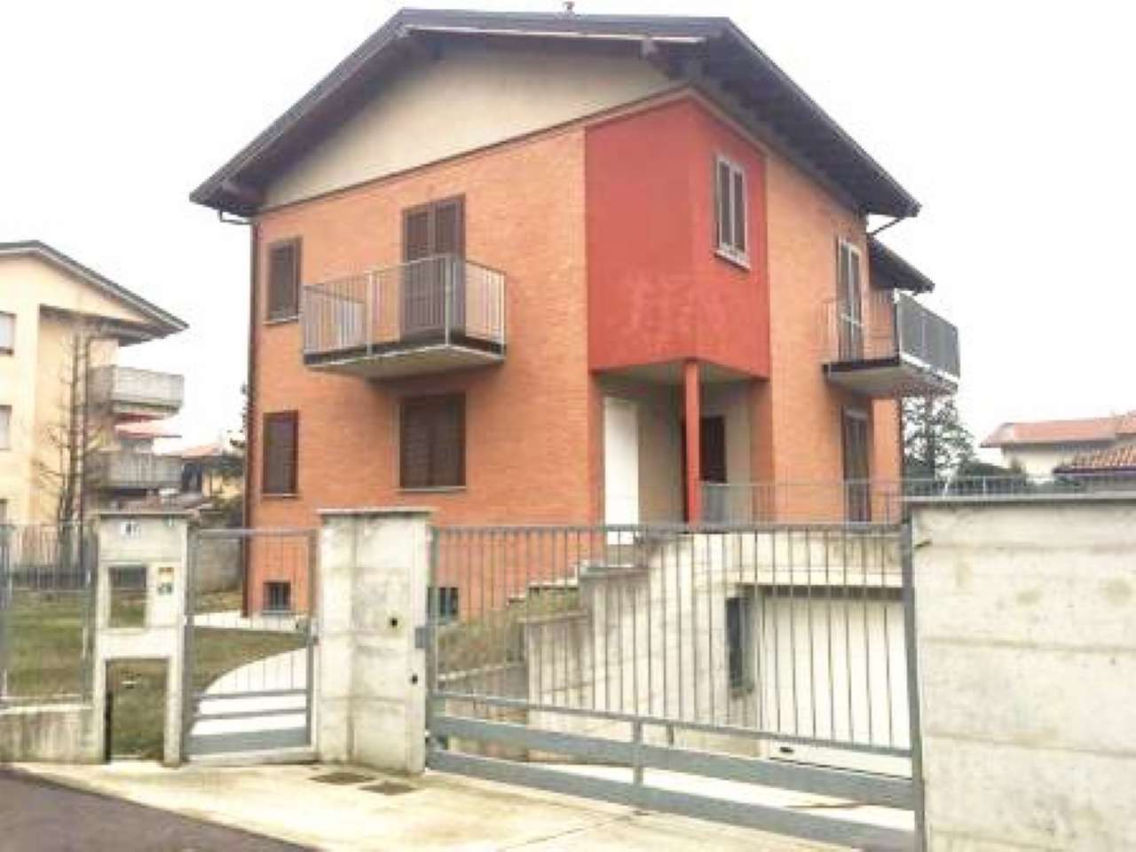 Villa Bifamiliare TURATE vendita    RIKEMAFE IMMOBILIARE SAS